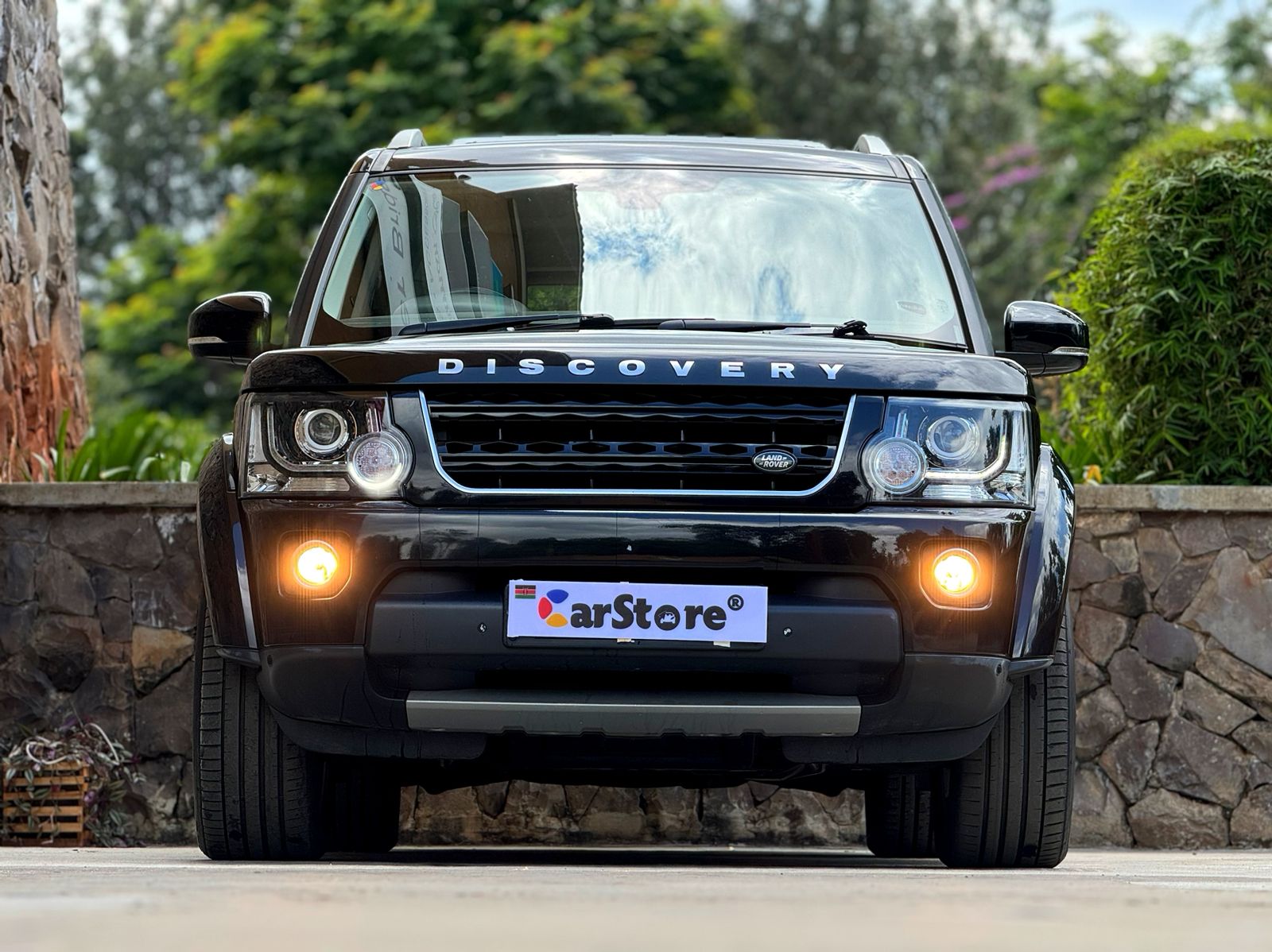 2016 Land Rover Discovery IV HSE Landmark  for sale in Kenya - Front View