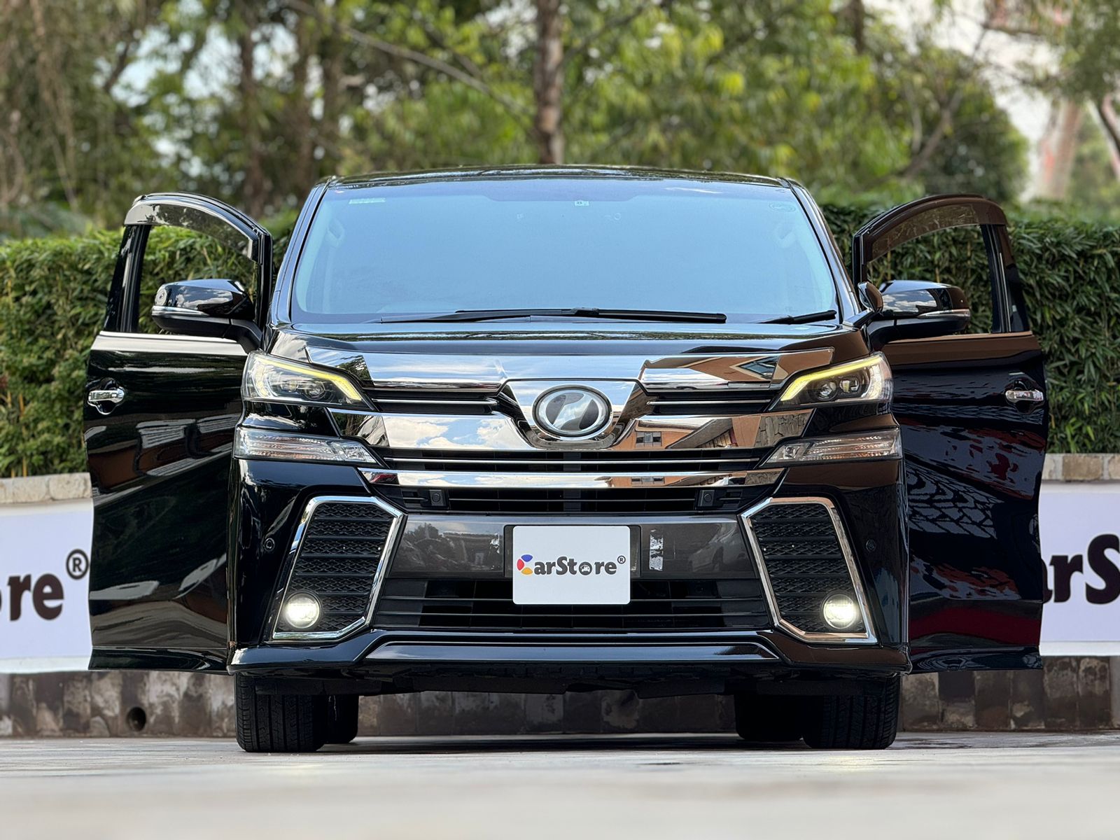2016 Toyota Vellfire for sale in Kenya - Front View