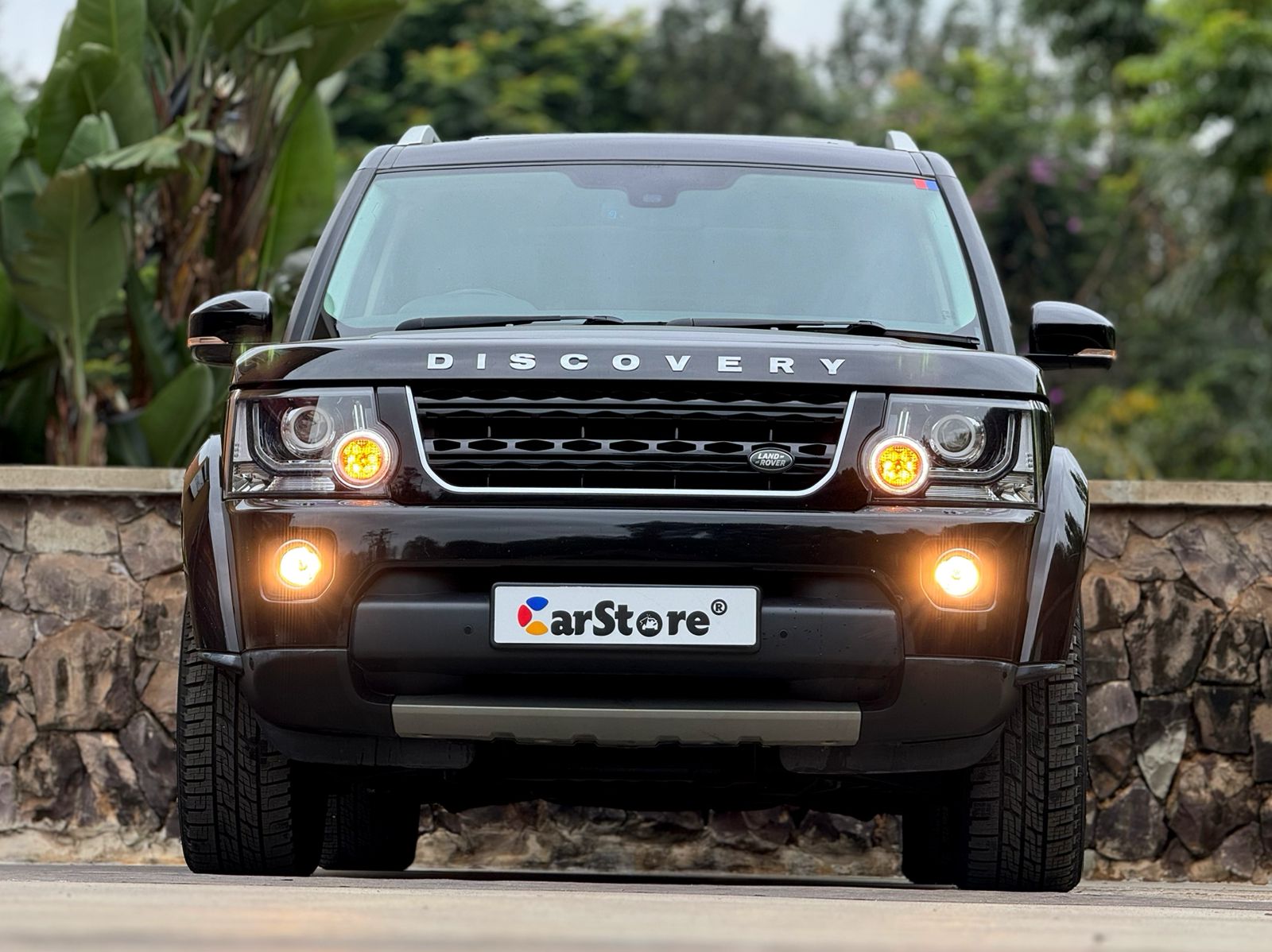 2016 Land Rover Discovery IV for sale in Kenya - Front View