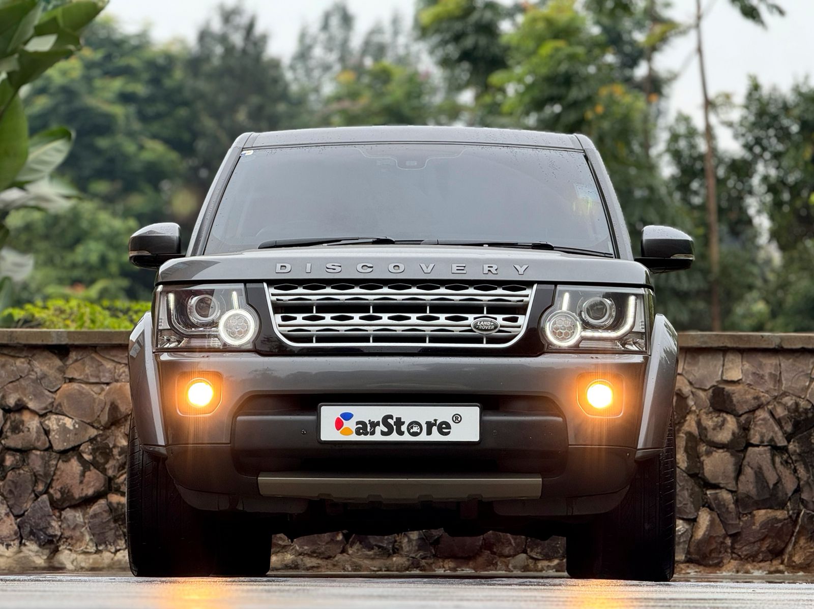 2016 Land Rover Discovery IV for sale in Kenya - Front View