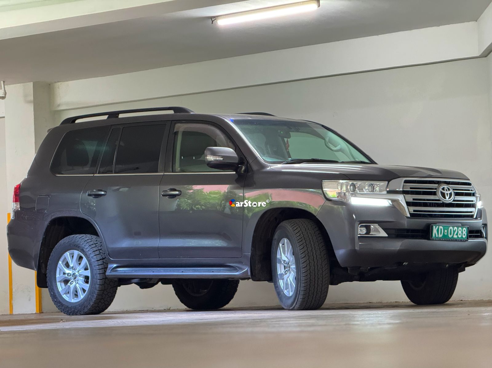 2017 Toyota Land Cruiser VX V8 for sale in Kenya - Front View