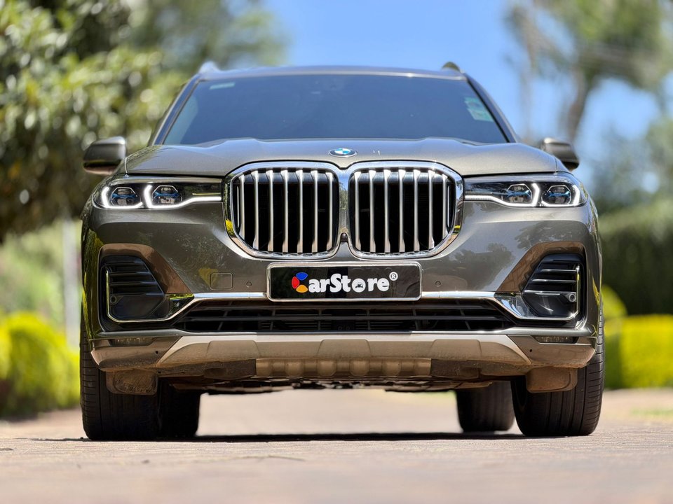 2021 BMW X7 xDrive40i for sale in Kenya - Front View