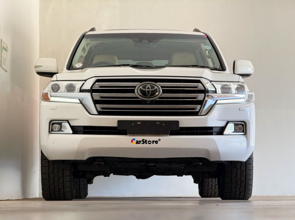 2017 Toyota Land Cruiser VXR for sale in Kenya - Front View